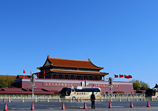 首汽集团圆满完成十三届二次全国两会交通服务保障任务